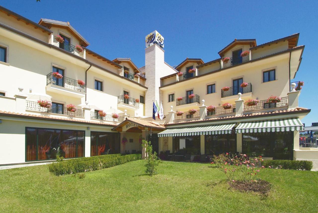 Fashion Hotel Valmontone Exterior foto